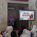 Pada hari Sabtu, 11 Juli 2026, SMK Negeri 20 Jakarta melaksanakan kegiatan Sosialisasi Masa Pengenalan Lingkungan Sekolah (MPLS) 2026 di ruang utama sekolah. Kegiatan berlangsung sejak pagi hari pukul 07.26 WIB, dengan suasana yang tenang, hangat, dan penuh harapan bagi seluruh peserta didik baru. Kegiatan ini mengusung tema “MPLS yang Ramah, Aman, dan Nyaman”, serta berfokus pada tujuan utama: Menanamkan Karakter, Literasi Digital, dan Budaya Positif bagi siswa baru. Dalam penyampaiannya, narasumber menjelaskan secara rinci tentang tata tertib sekolah, budaya nilai luhur, fasilitas yang tersedia, serta berbagai program unggulan yang ada di SMK Negeri 20 Jakarta—mulai dari jurusan unggulan hingga kegiatan pengembangan potensi siswa. Penyelenggaraan sosialisasi ini menjadi langkah awal agar siswa baru merasa diterima, terlindungi, dan siap beradaptasi dengan lingkungan sekolah tanpa rasa takut atau cemas. Seluruh rangkaian dirancang untuk menciptakan suasana yang akrab antar sesama siswa, guru, dan tenaga kependidikan, sehingga MPLS menjadi momen menyenangkan sebagai fondasi awal perjalanan pendidikan mereka. Semoga kegiatan ini menjadi awal yang indah, penuh semangat, dan membawa keberhasilan bagi seluruh siswa baru SMK Negeri 20 Jakarta!